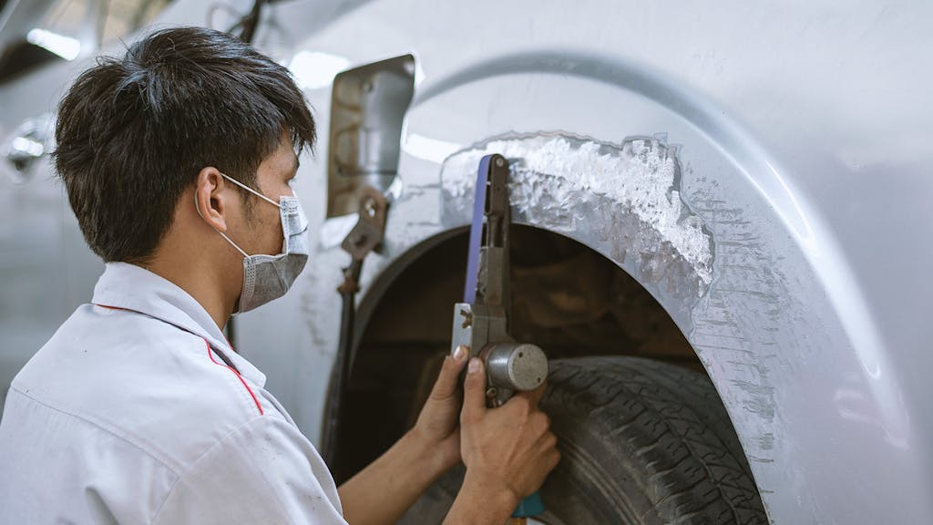 Lanternagem e Pintura · Lustrum Car